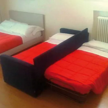 Cernobbio Residence מלון דירות 3*